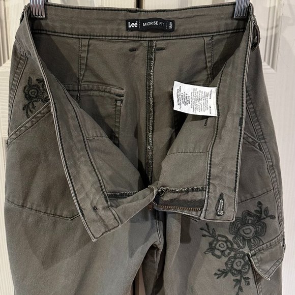 Vtg Y2K Lee Heritage Olive Green Floral Embroidered Cropped Cargo Utility Pants - Picture 13 of 15